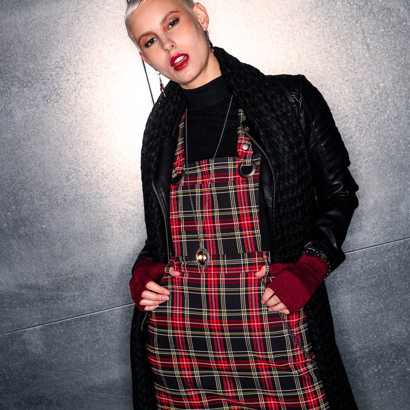 Šaty / Objevte nyní!